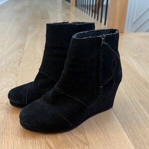 Toms Wedge Ankle Zip Black Booties Size 8